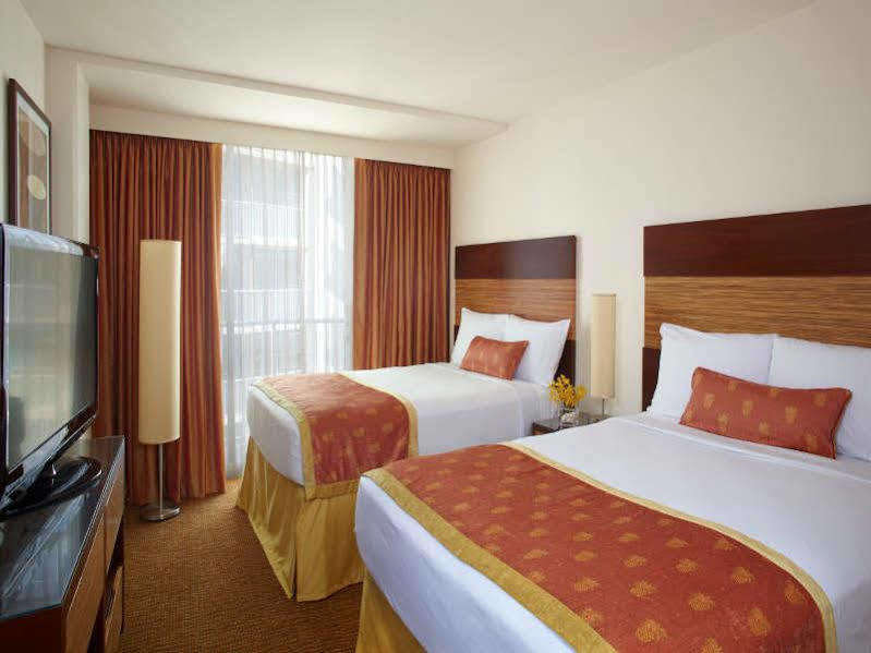 Hotel Orchid Kochi Exteriör bild